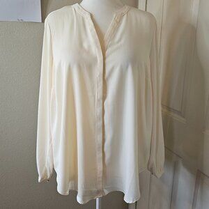 Torrid Ivory Georgette Hidden Button Pleated Long Sleeve Top